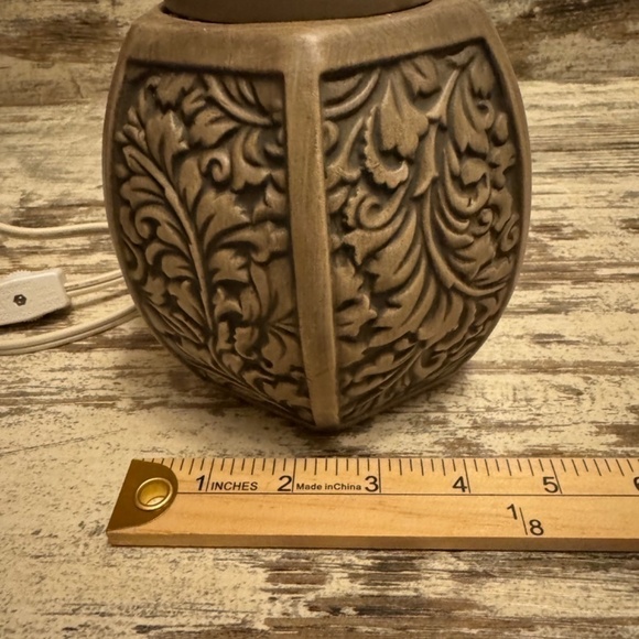 Ornate Incense Burner with Light - Picture 4 of 4